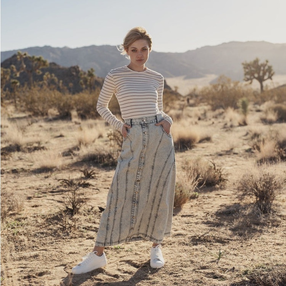 Stylish Denim Maxi Skirt with Button Front